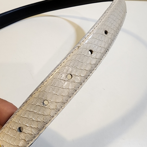 Women's Cream Genuine Sneak Leather Gold Tone Bucklet size M - Picture 6 of 11